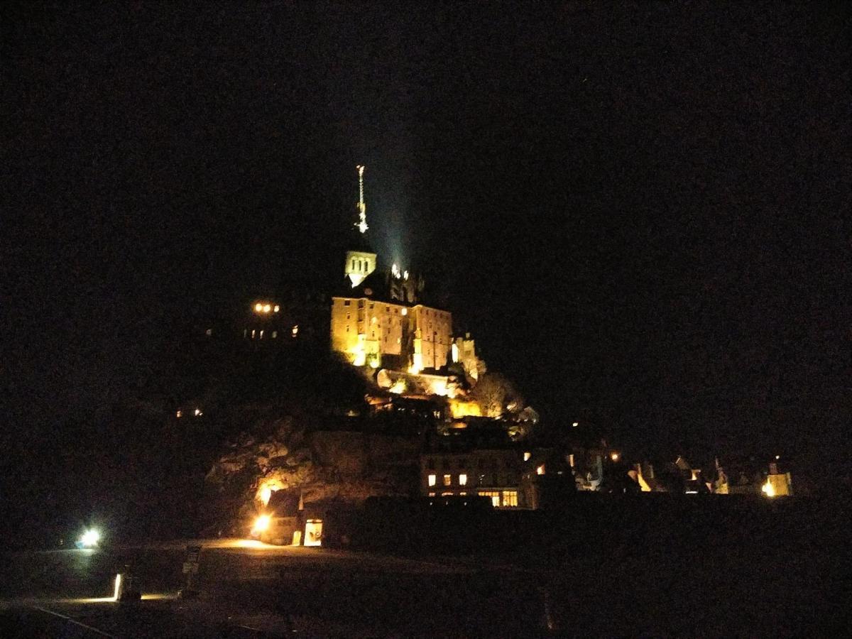 Au Coeur De Bourg... Apartman Saint-Lunaire Kültér fotó