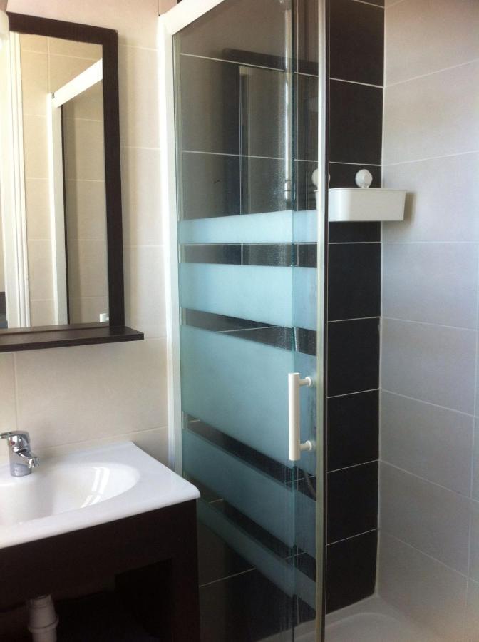 Au Coeur De Bourg... Apartman Saint-Lunaire Kültér fotó